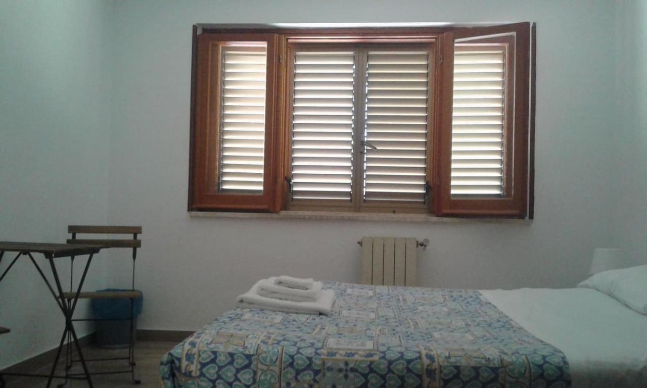 Villa Lucia Affitta Camere ฟอร์เมีย ภายนอก รูปภาพ
