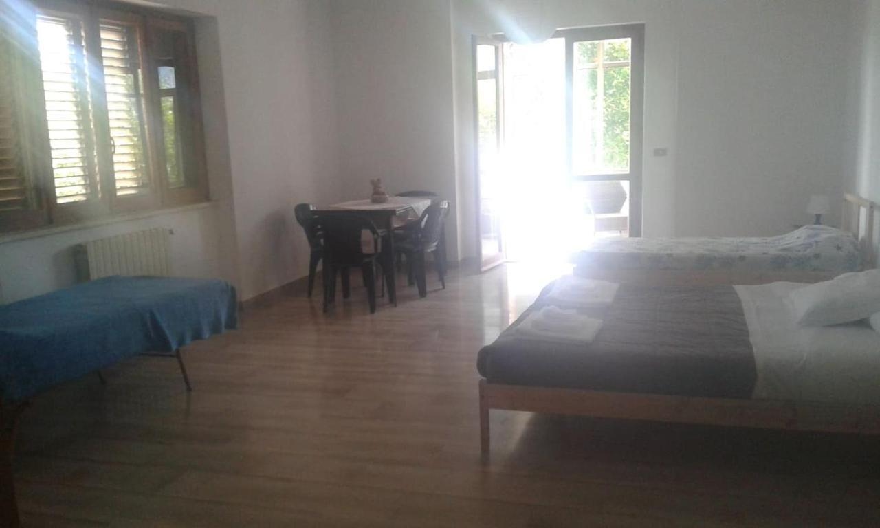 Villa Lucia Affitta Camere ฟอร์เมีย ภายนอก รูปภาพ